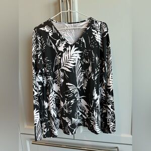 Coolibar UPF50+ Black & White Tropical Leaf Print Women's Tunic Top, Large